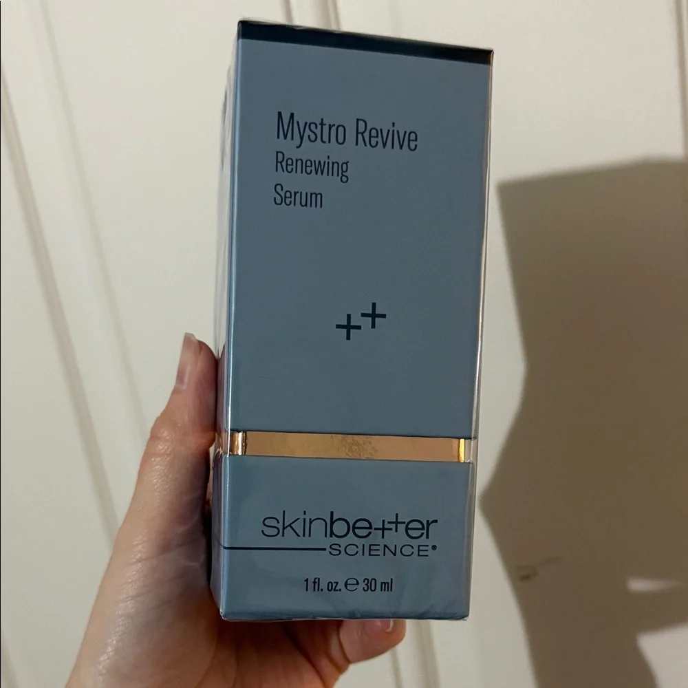 Skin better science Mystro Revive Renewing Serum - Picture 1 of 2